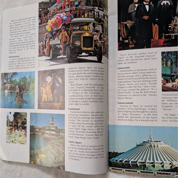 Vintage Walt Disney World Vacation Guide Magazine 70s - Picture 4 of 8